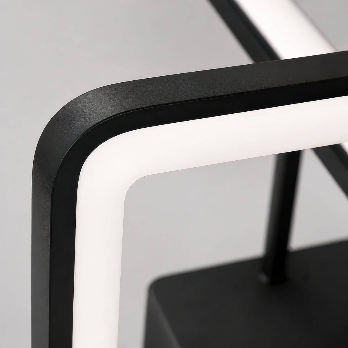 LT130_4BK — LT130_4BK - 8. DETAIL 1.jpg