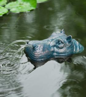 Ubbink Stropitor plutitor pentru fântână de grădină, formă hipopotam
