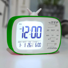 Ceas Electronic cu Afișaj LED, Termometru și Senzor de întuneric, Verde